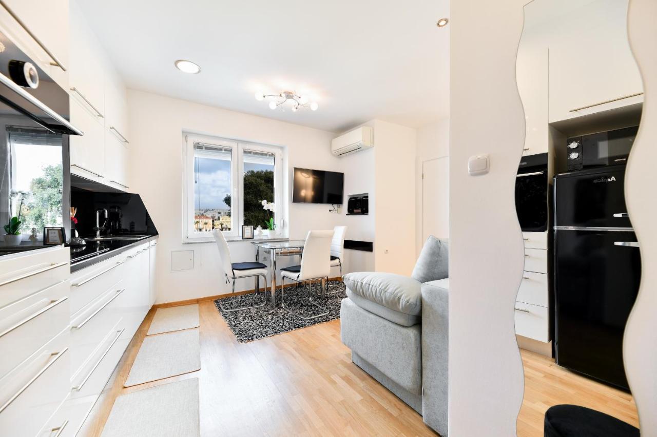 Lauris Luxury Apartment Zadar Bagian luar foto